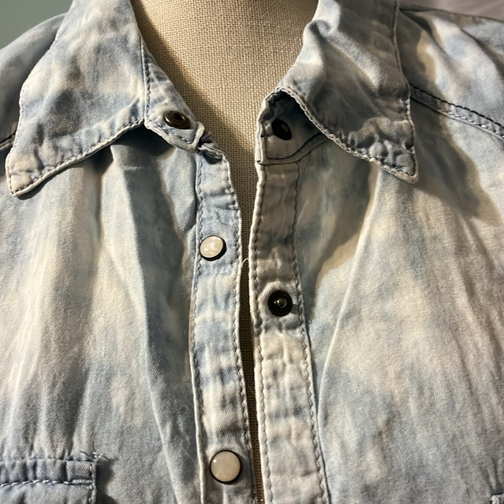 Shirt - Picture 2 of 5